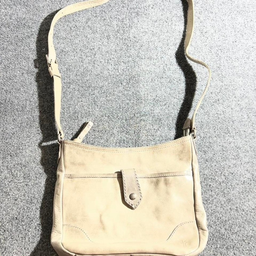 Frye Melissa Leather Crossbody Bag Beige Cream Small Messenger Shoulder Purse